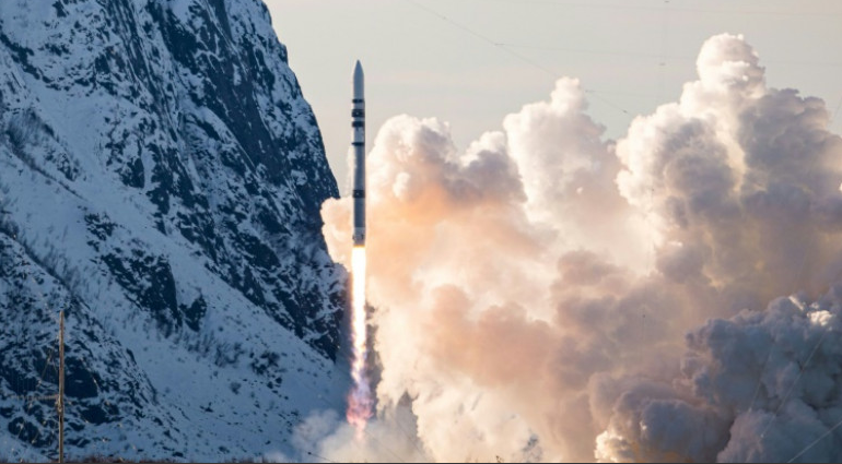 Roket Orbit Uni Eropa Jatuh Setelah Diluncurkan